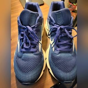 Mizuno Men's Wave Inspire size 9.5